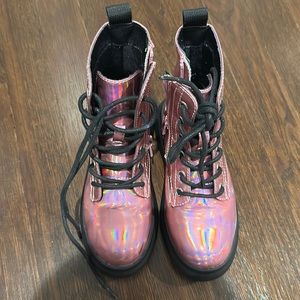 Metalic pink boots